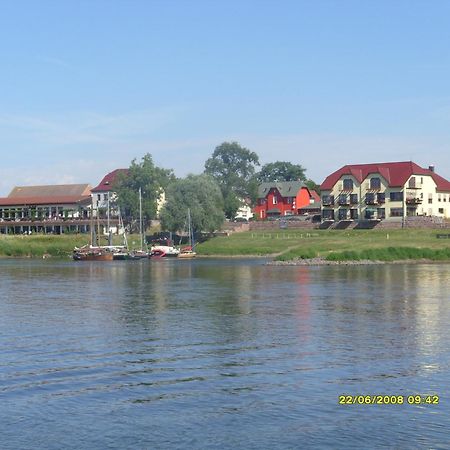 Hotel Elbterrassen Zu Brambach Dessau-Rosslau Exteriér fotografie