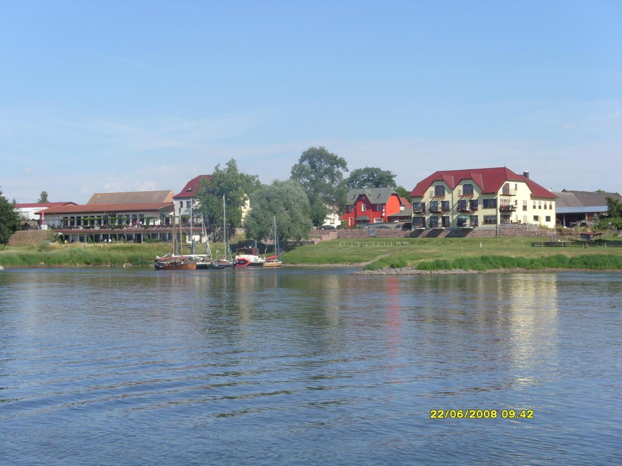 Hotel Elbterrassen Zu Brambach Dessau-Rosslau Exteriér fotografie