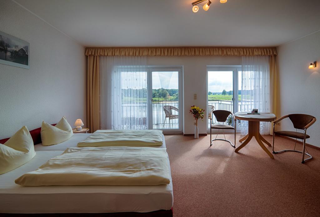Hotel Elbterrassen Zu Brambach Dessau-Rosslau Exteriér fotografie