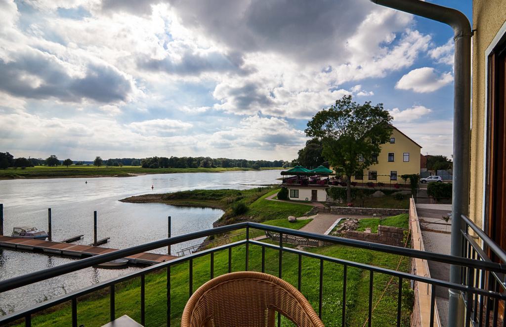 Hotel Elbterrassen Zu Brambach Dessau-Rosslau Exteriér fotografie