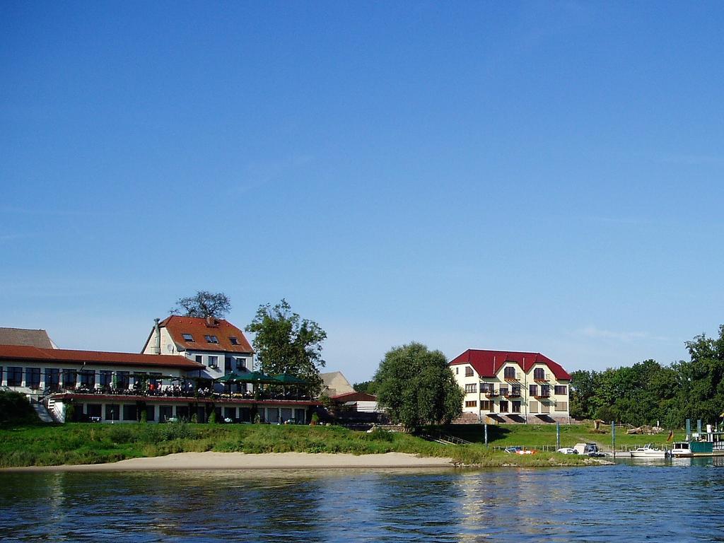 Hotel Elbterrassen Zu Brambach Dessau-Rosslau Exteriér fotografie